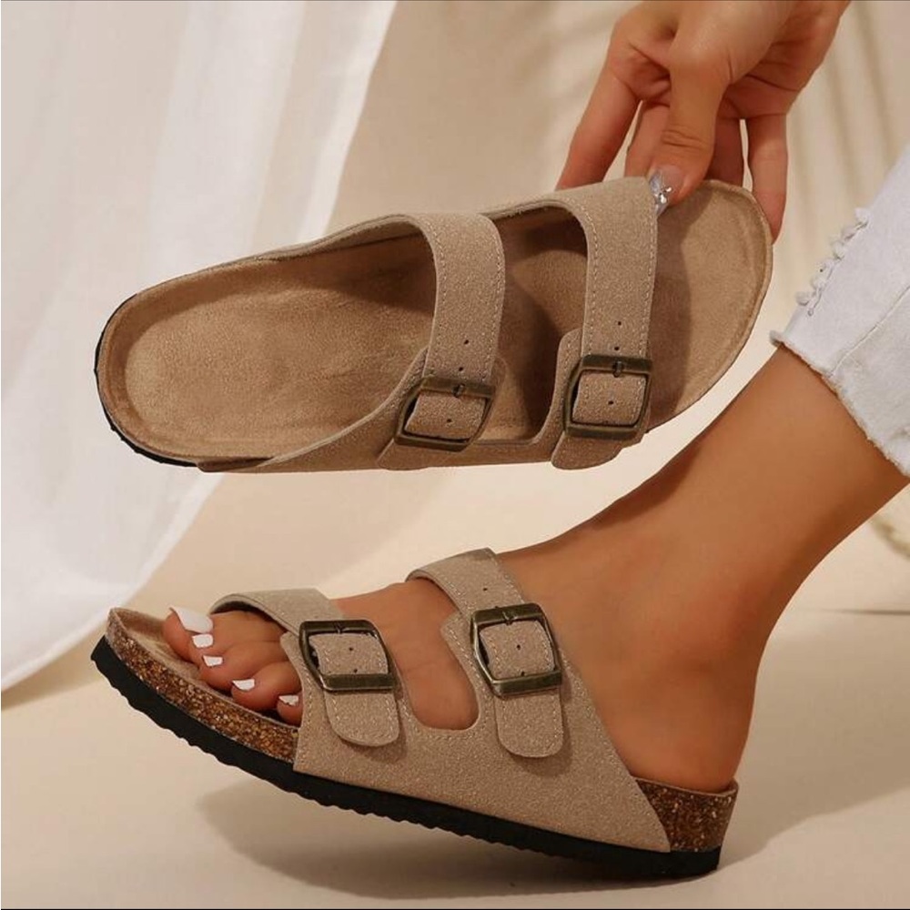 Sandals - Picture 4 of 4